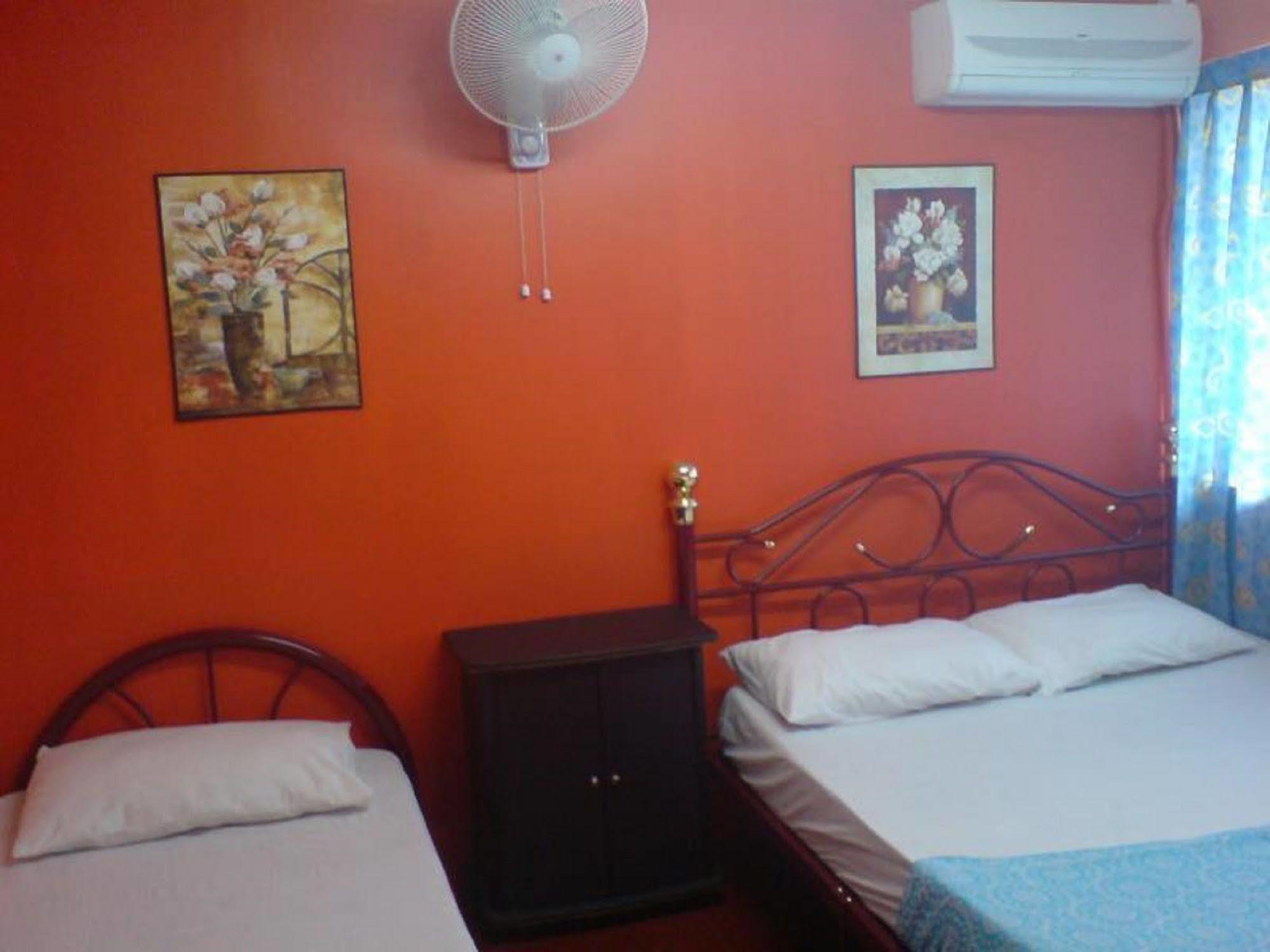Stay In Lodge Kota Kinabalu Buitenkant foto