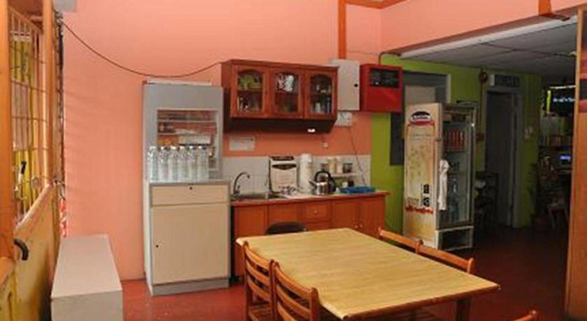 Stay In Lodge Kota Kinabalu Buitenkant foto